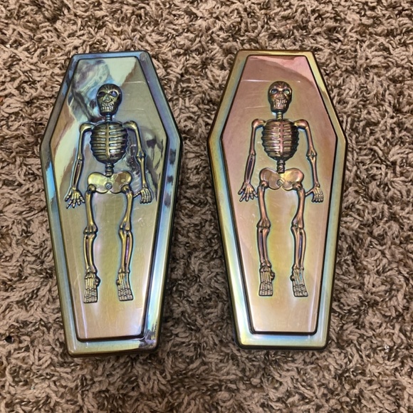 2 Skeleton coffin - Picture 2 of 3